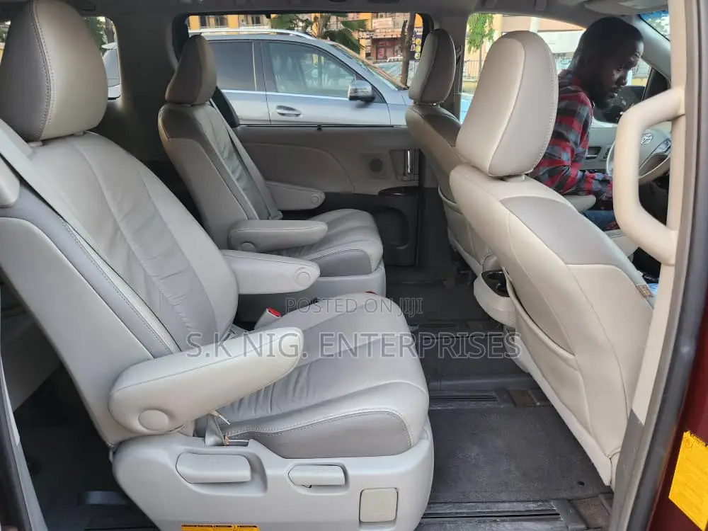 Toyota Sienna Limited 7 Passenger 2012 Red