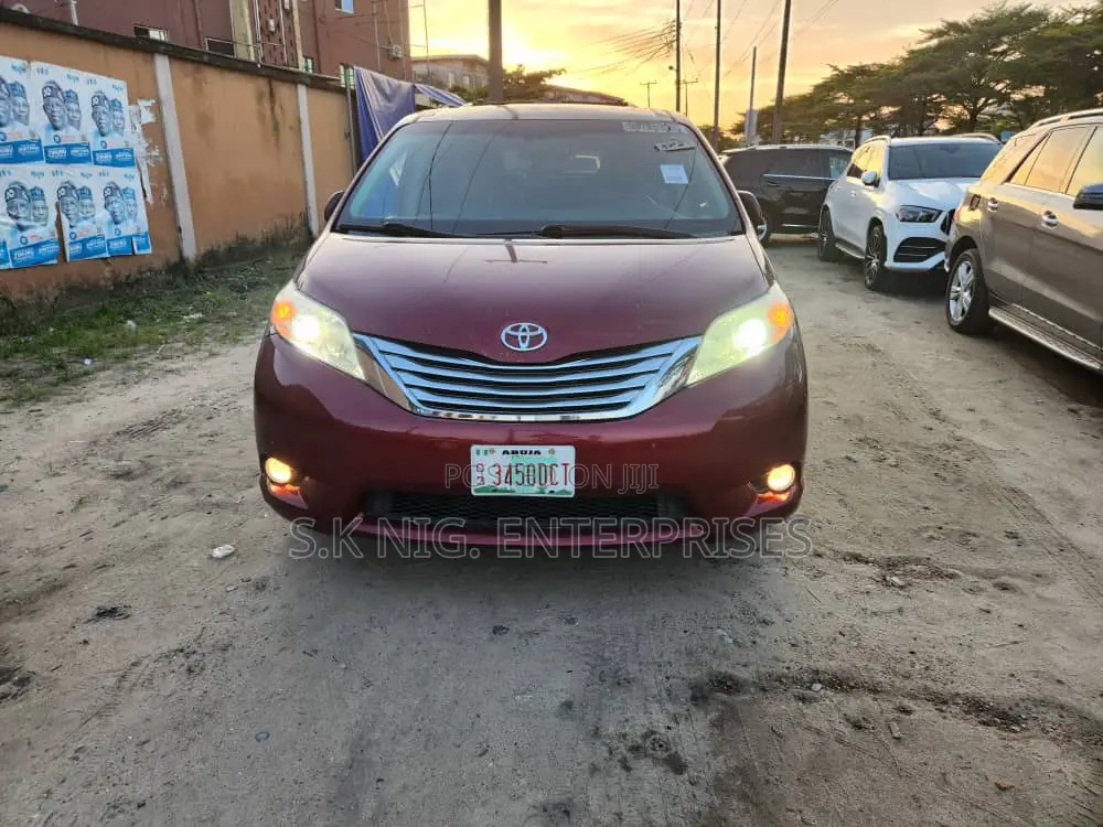 Toyota Sienna Limited 7 Passenger 2012 Red
