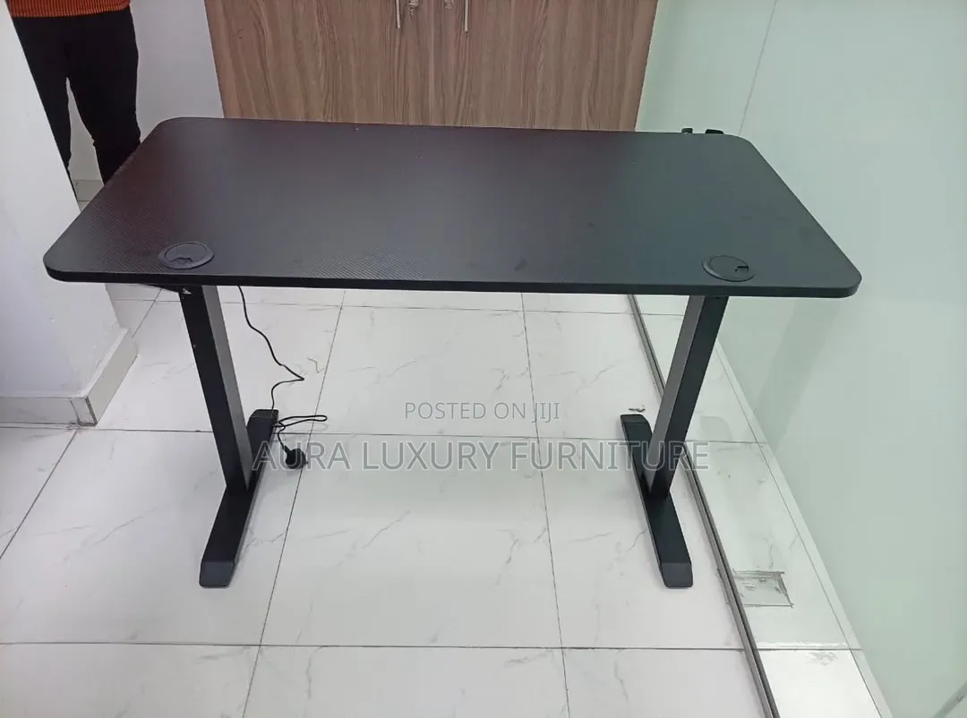 Adjustable Electric Table