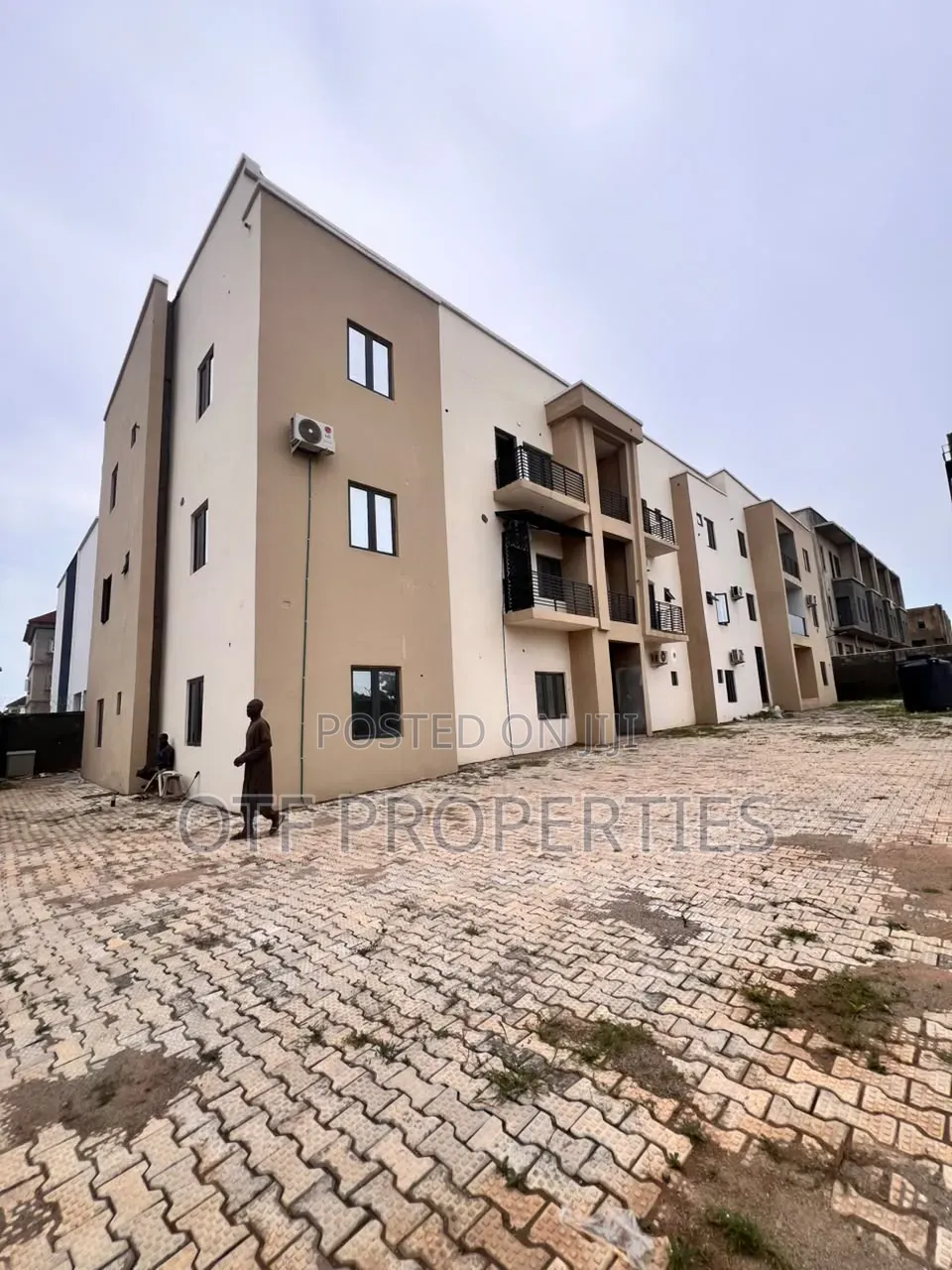 2bdrm Apartment in Gaduwa Abuja for sale