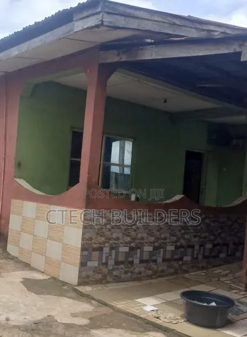 3bdrm House in Benin City for sale