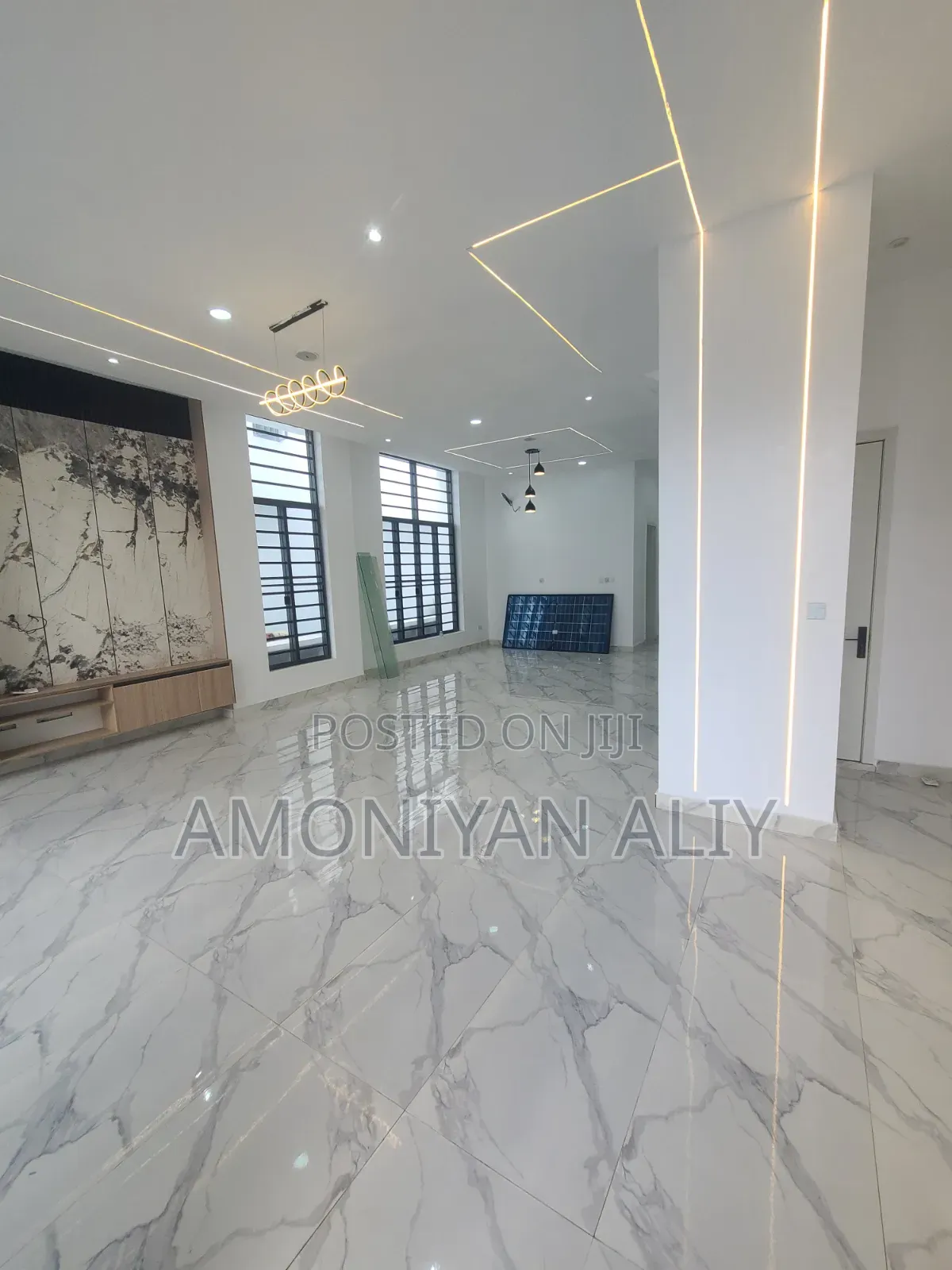 5bdrm Duplex in Megamond Estate, Off Lekki-Epe Expressway for sale