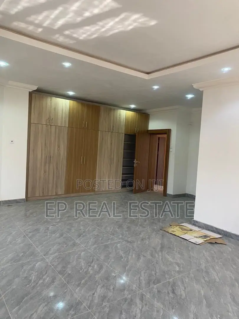 4bdrm Duplex in Apo District for sale