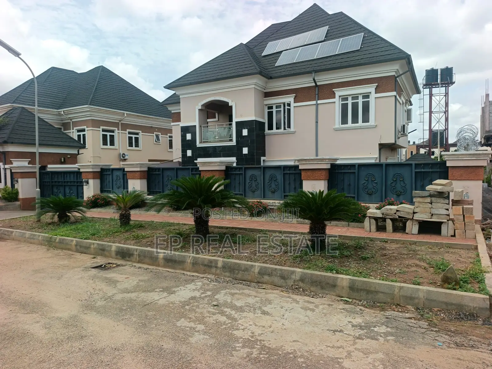 4bdrm Duplex in Apo District for sale