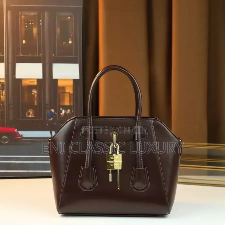 Pure Quality Luxury Women Golden Bags Best Quality Well Branded