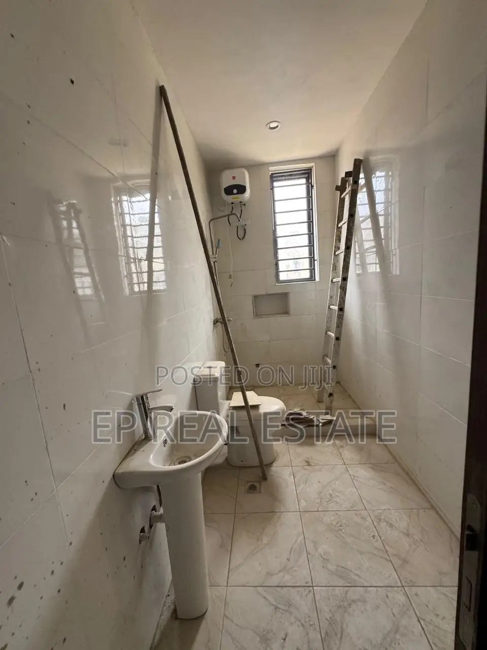 4bdrm Duplex in Apo District for sale