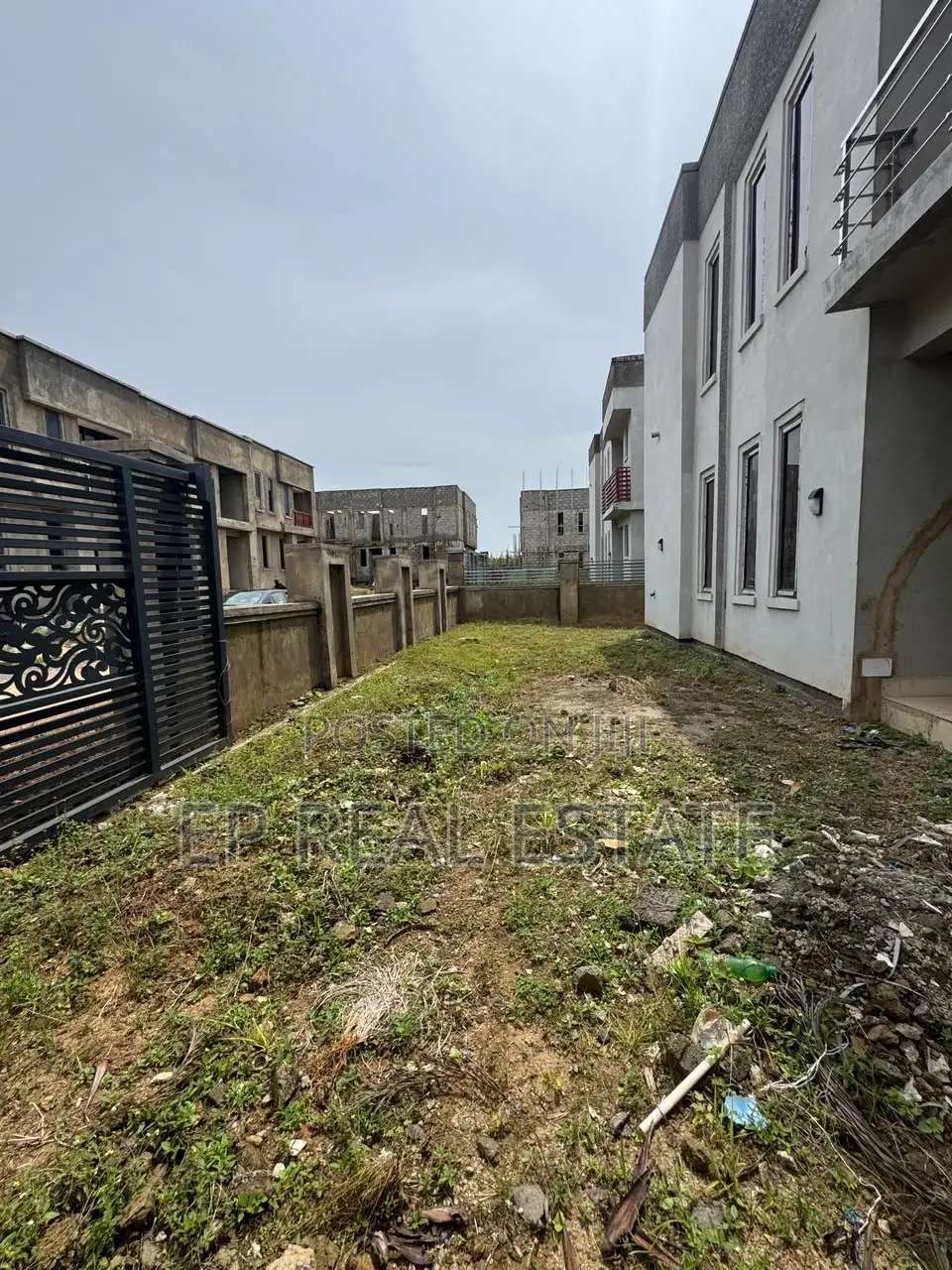 4bdrm Duplex in Apo District for sale