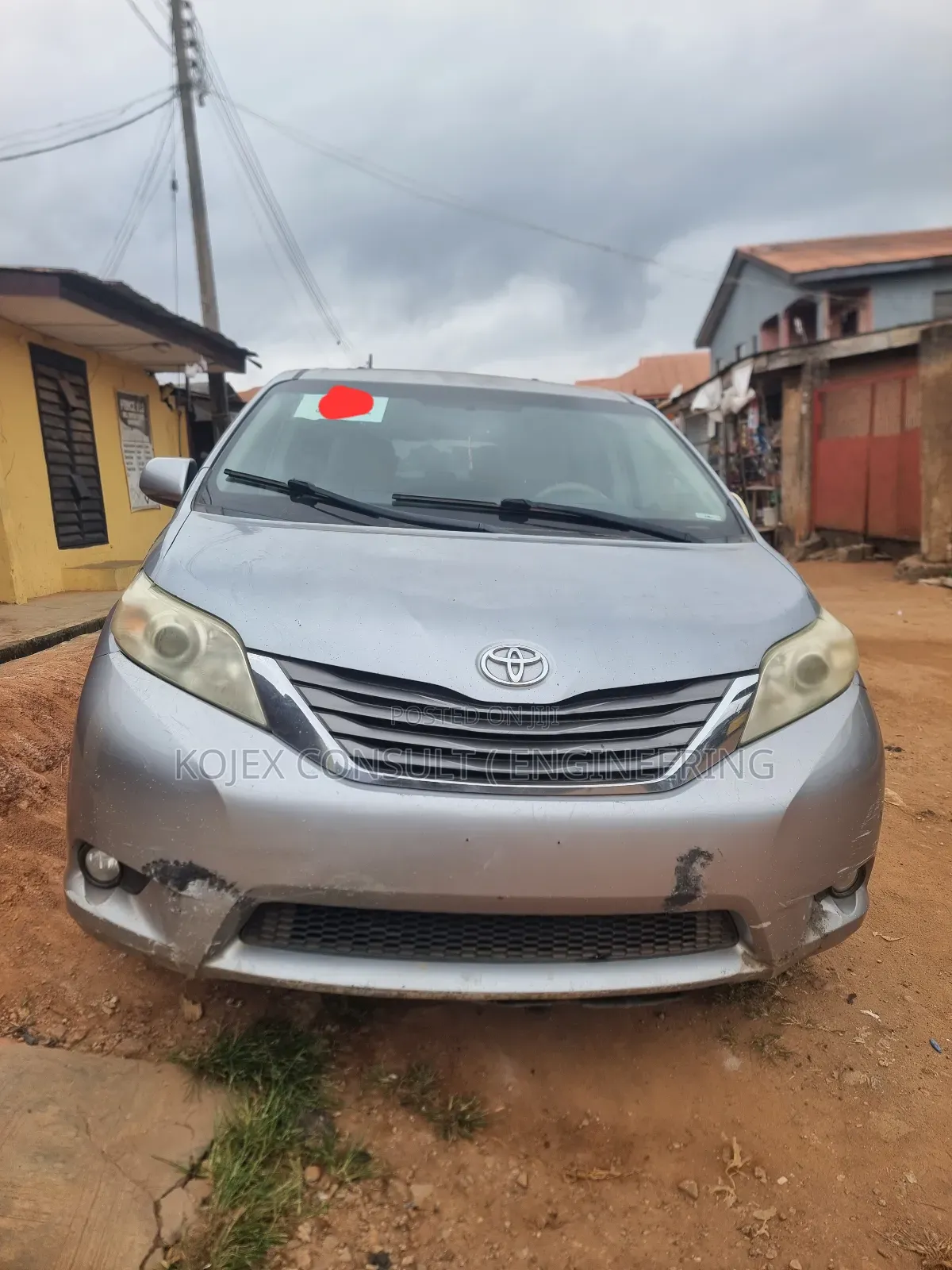 Toyota Sienna XLE 8 Passenger 2011 Silver