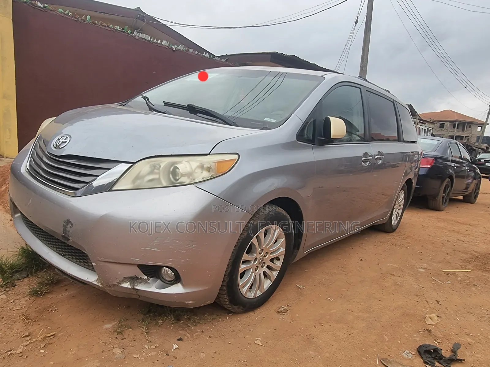 Toyota Sienna XLE 8 Passenger 2011 Silver