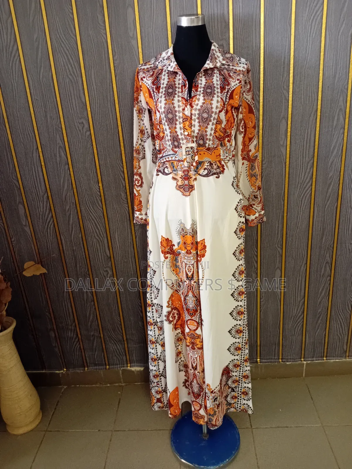 Flay Multi-Coloured Gown With Belt.