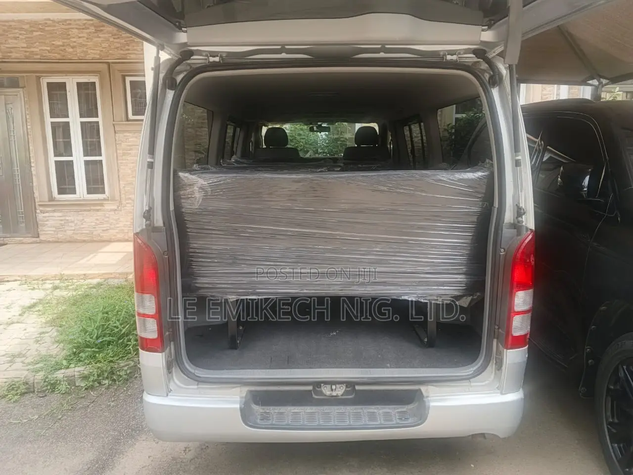 Toyota HiAce 2013 Grey