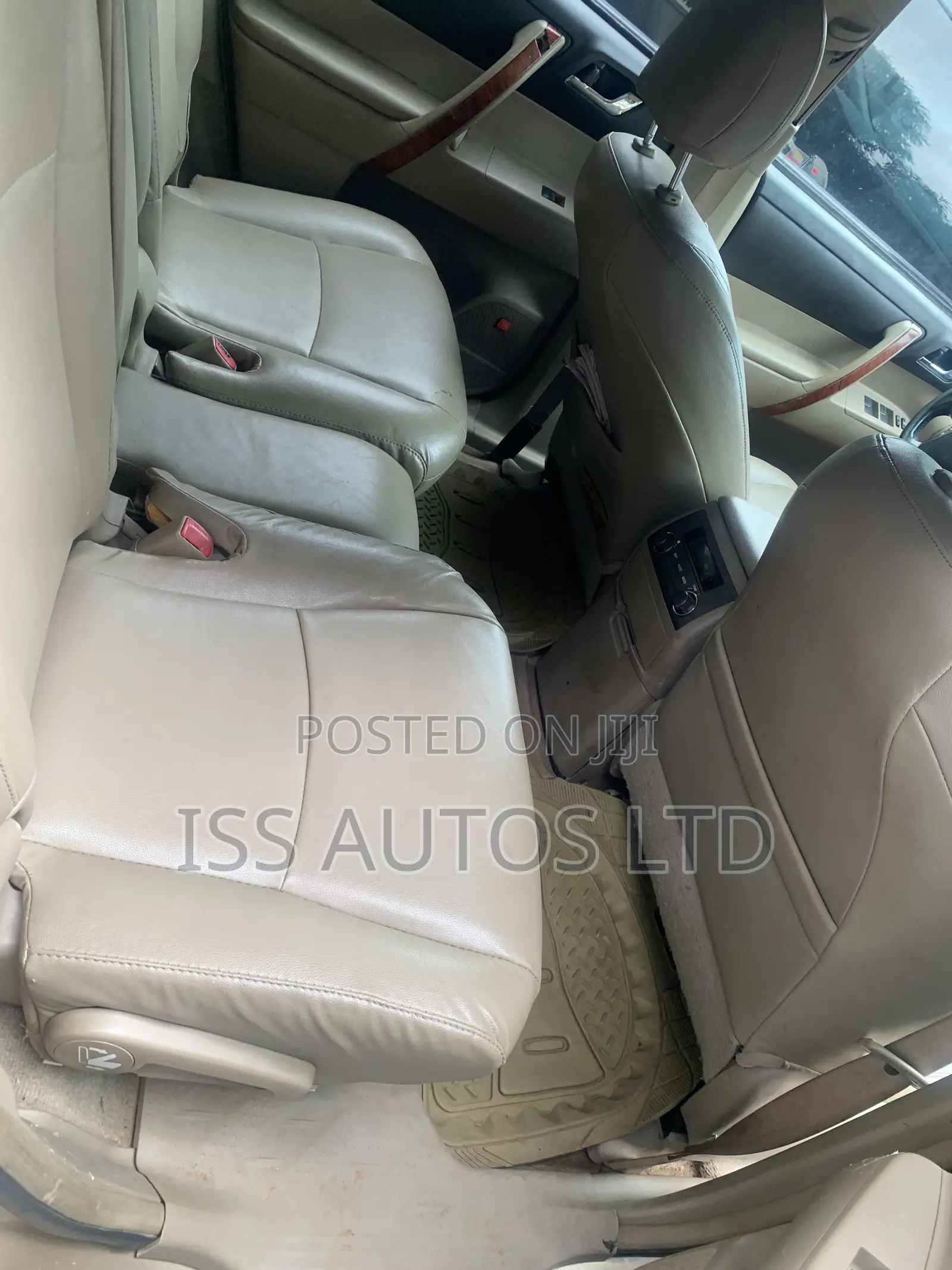 Toyota Highlander Limited 2010 Gold