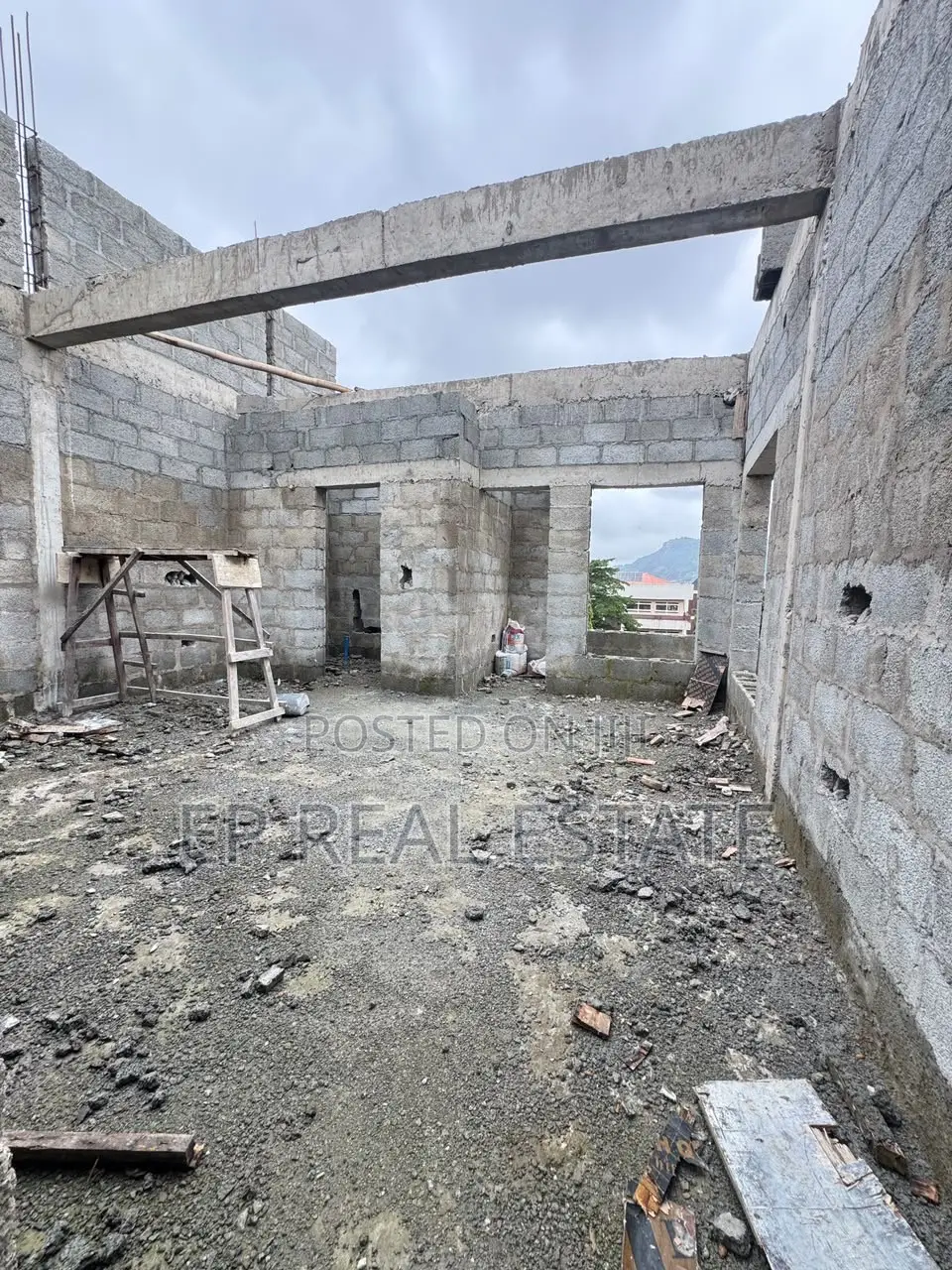 4bdrm Duplex in Gwarinpa for sale