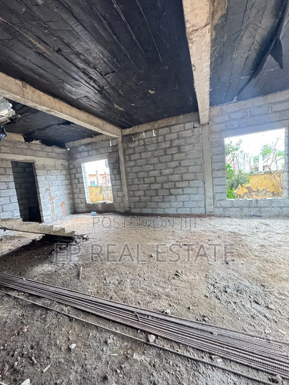 4bdrm Duplex in Gwarinpa for sale