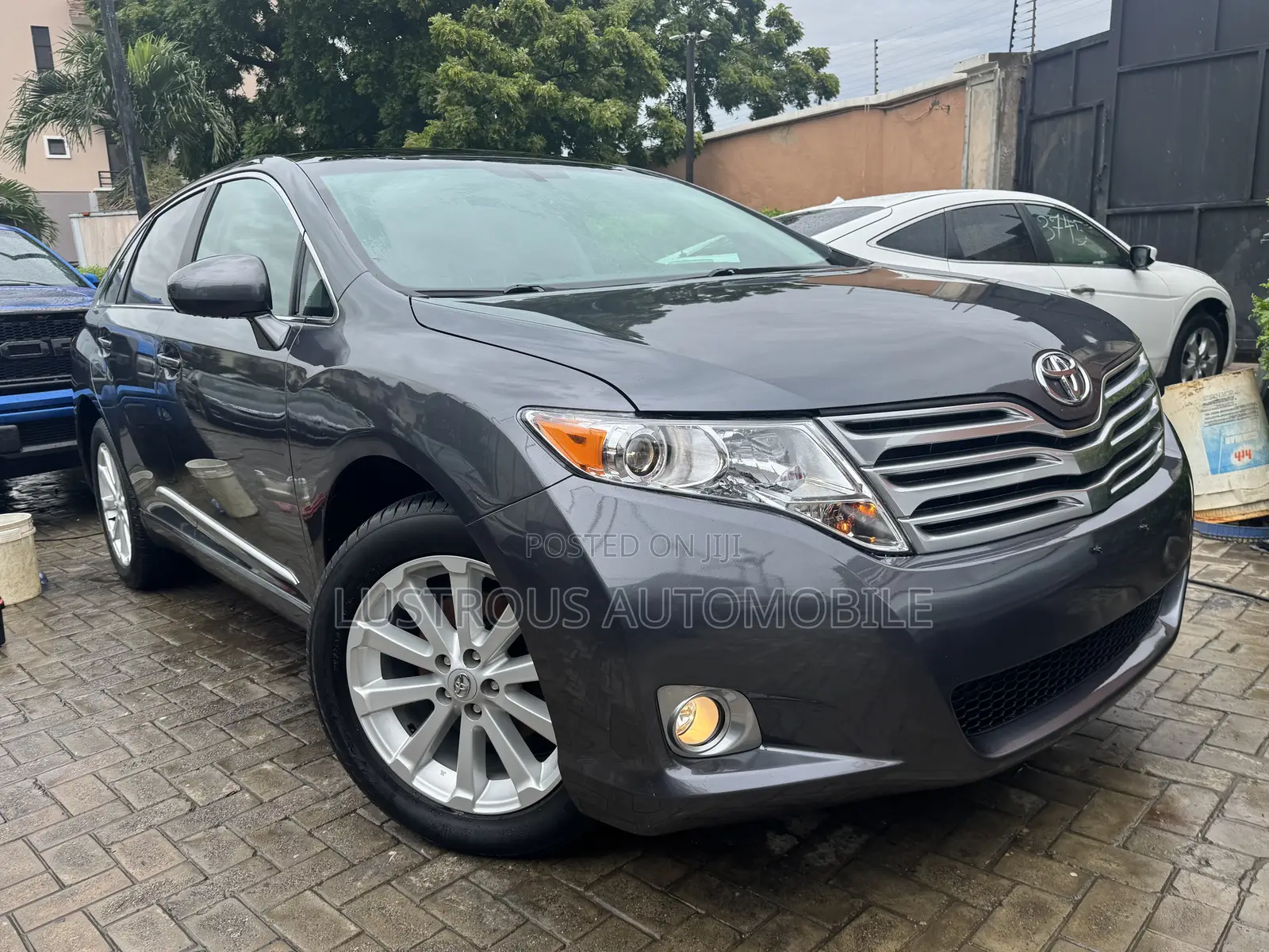 Toyota Venza AWD 2010 Gray