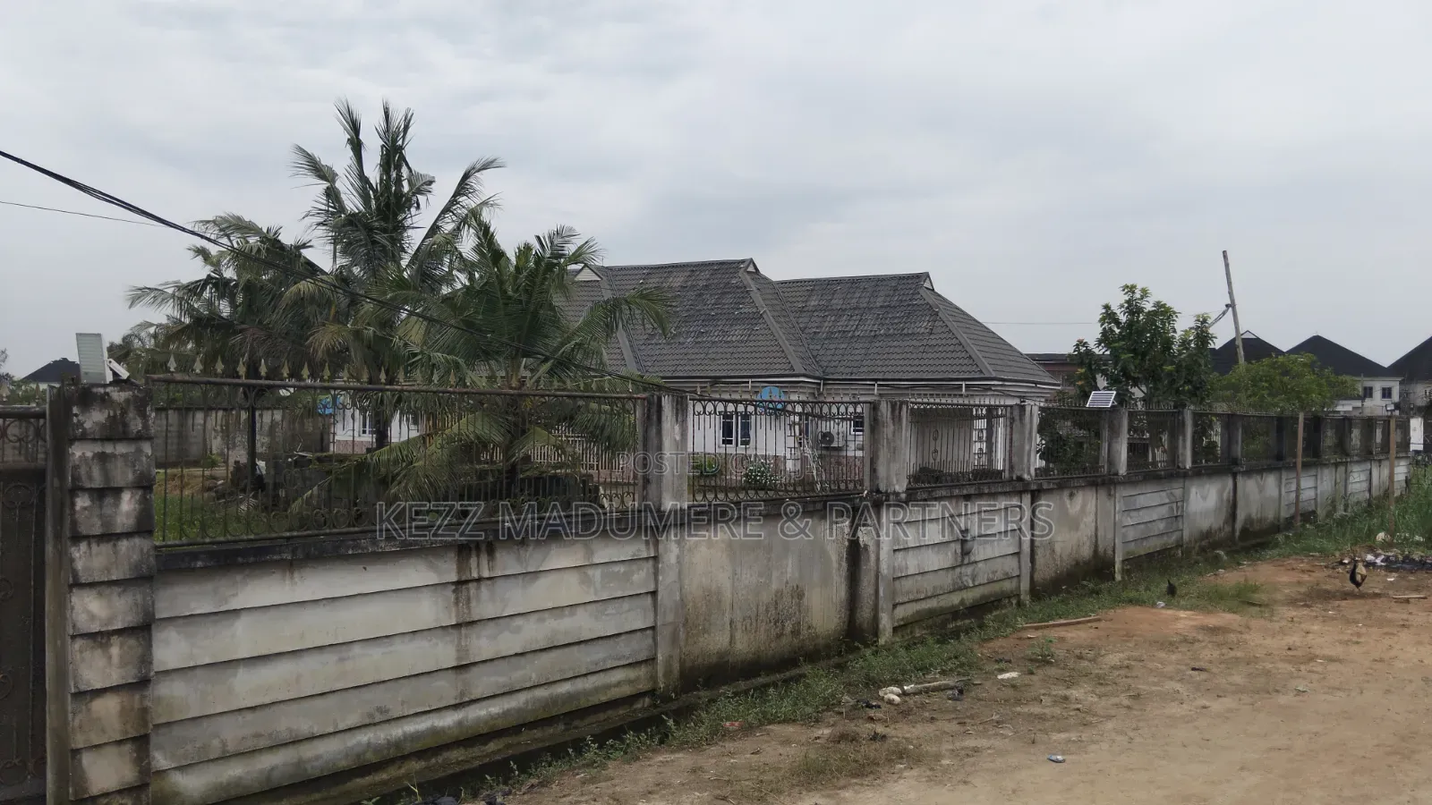 5bdrm Bungalow in Gated Neighbourhood, New Layout for sale