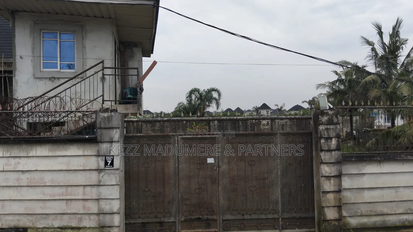 5bdrm Bungalow in Gated Neighbourhood, New Layout for sale
