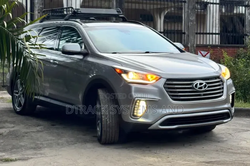 Hyundai Santa Fe Limited Ultimate AWD 2018 Silver