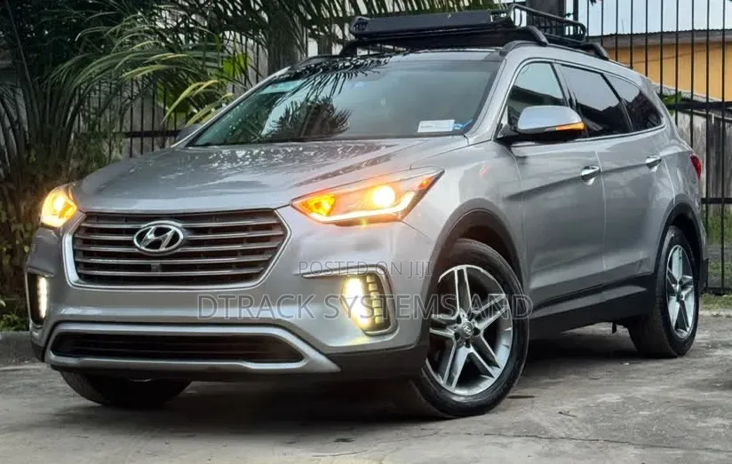 Hyundai Santa Fe Limited Ultimate AWD 2018 Silver