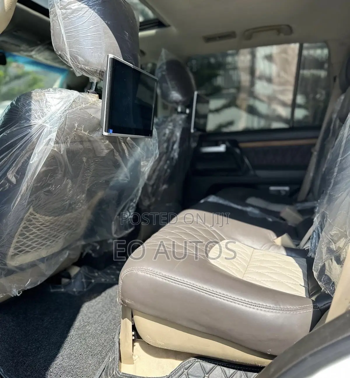 Toyota Land Cruiser 2023 White