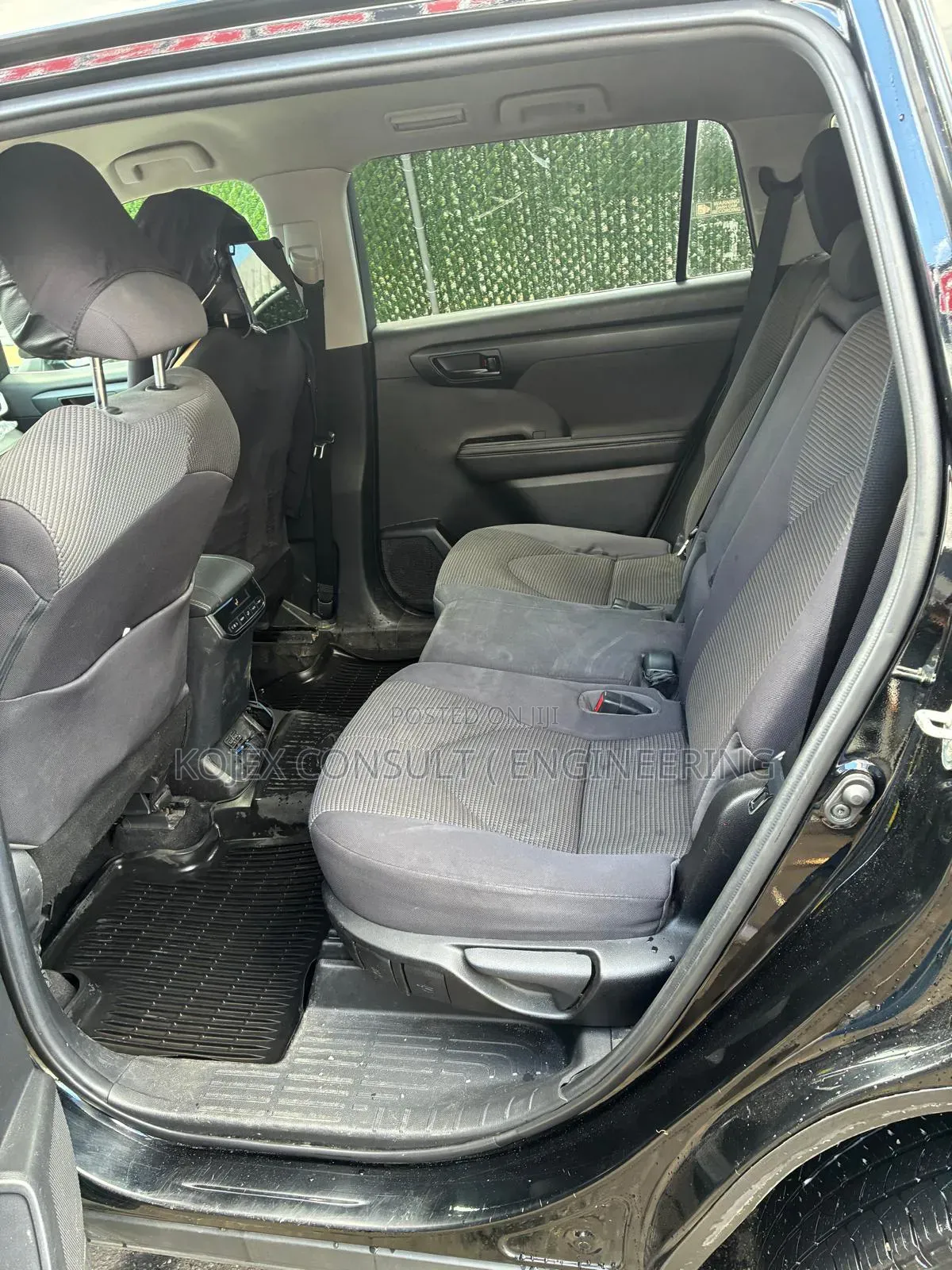 Toyota Highlander L 2021 Black