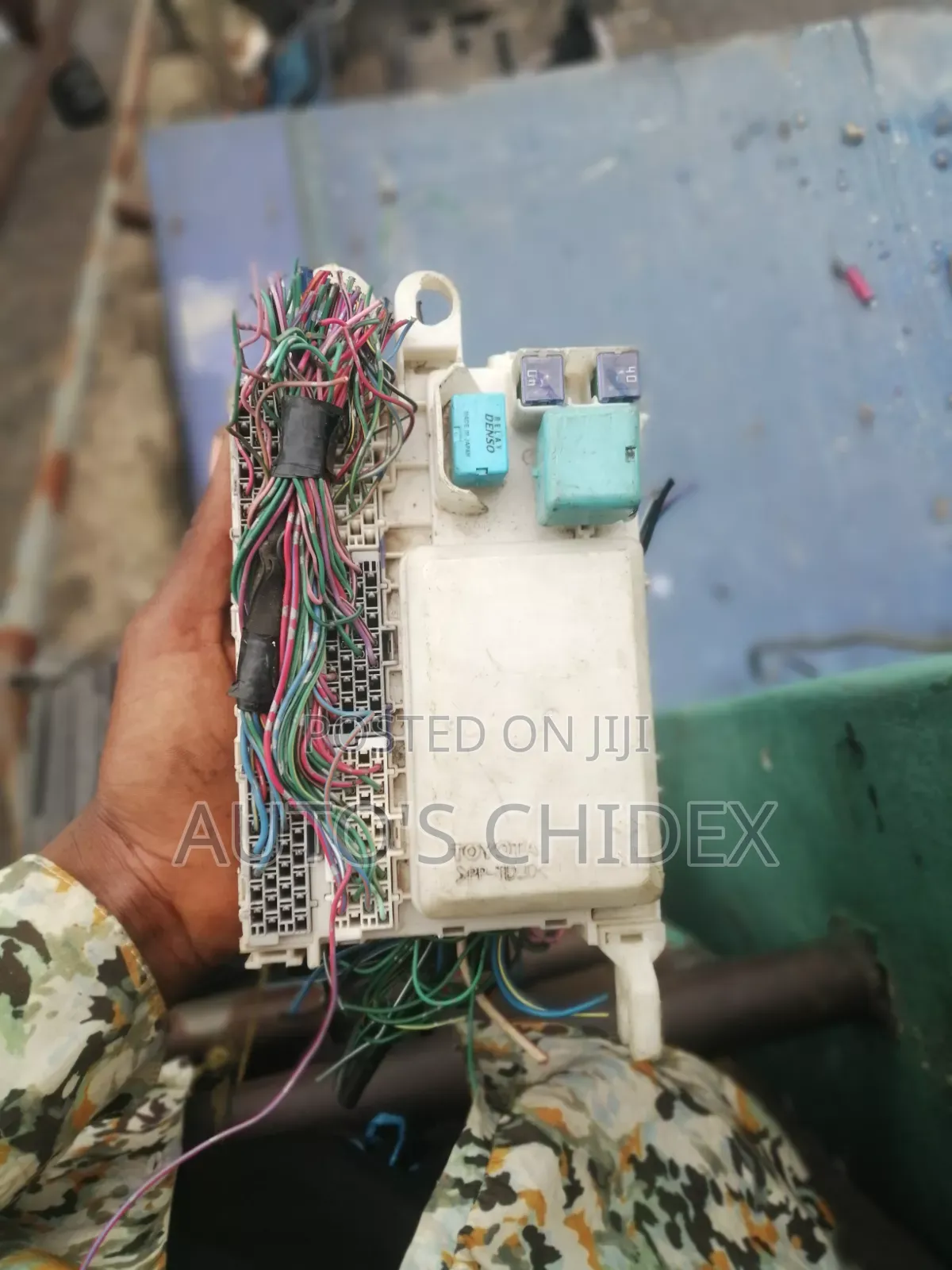 Complete Dashboard Fuse Box Hilux 2.7