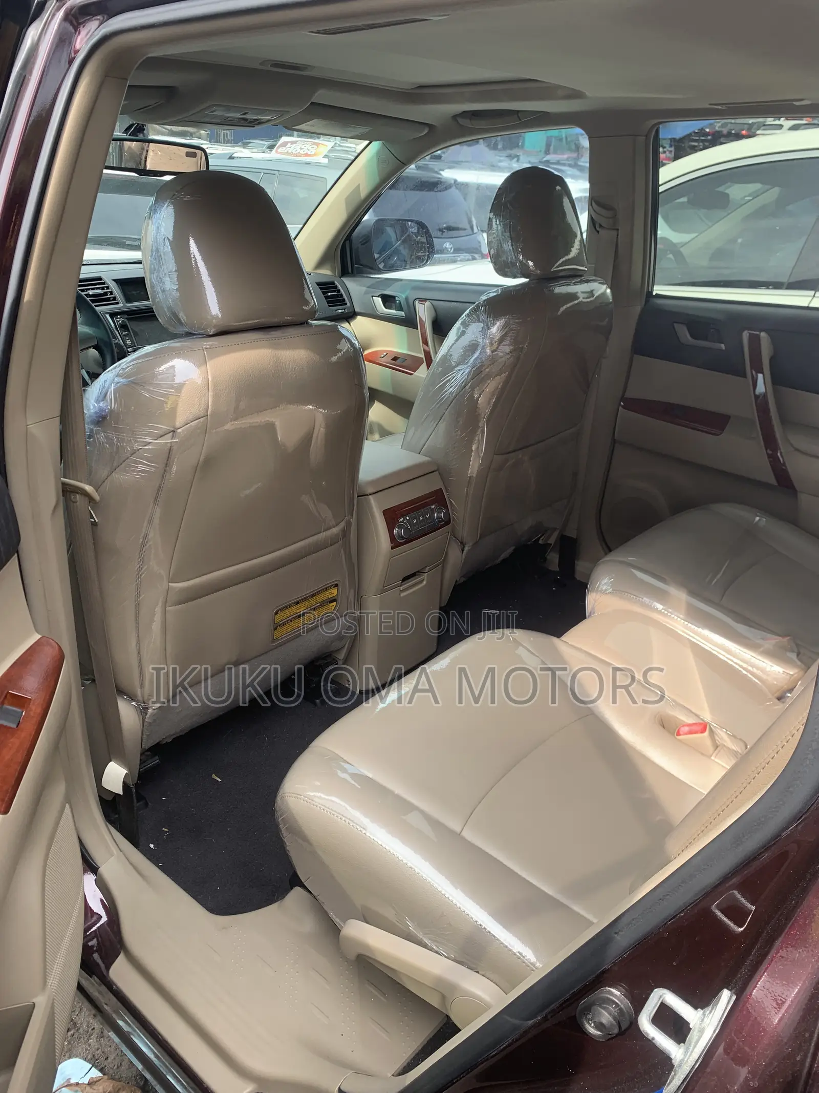 Toyota Highlander SE 2012 Burgundy