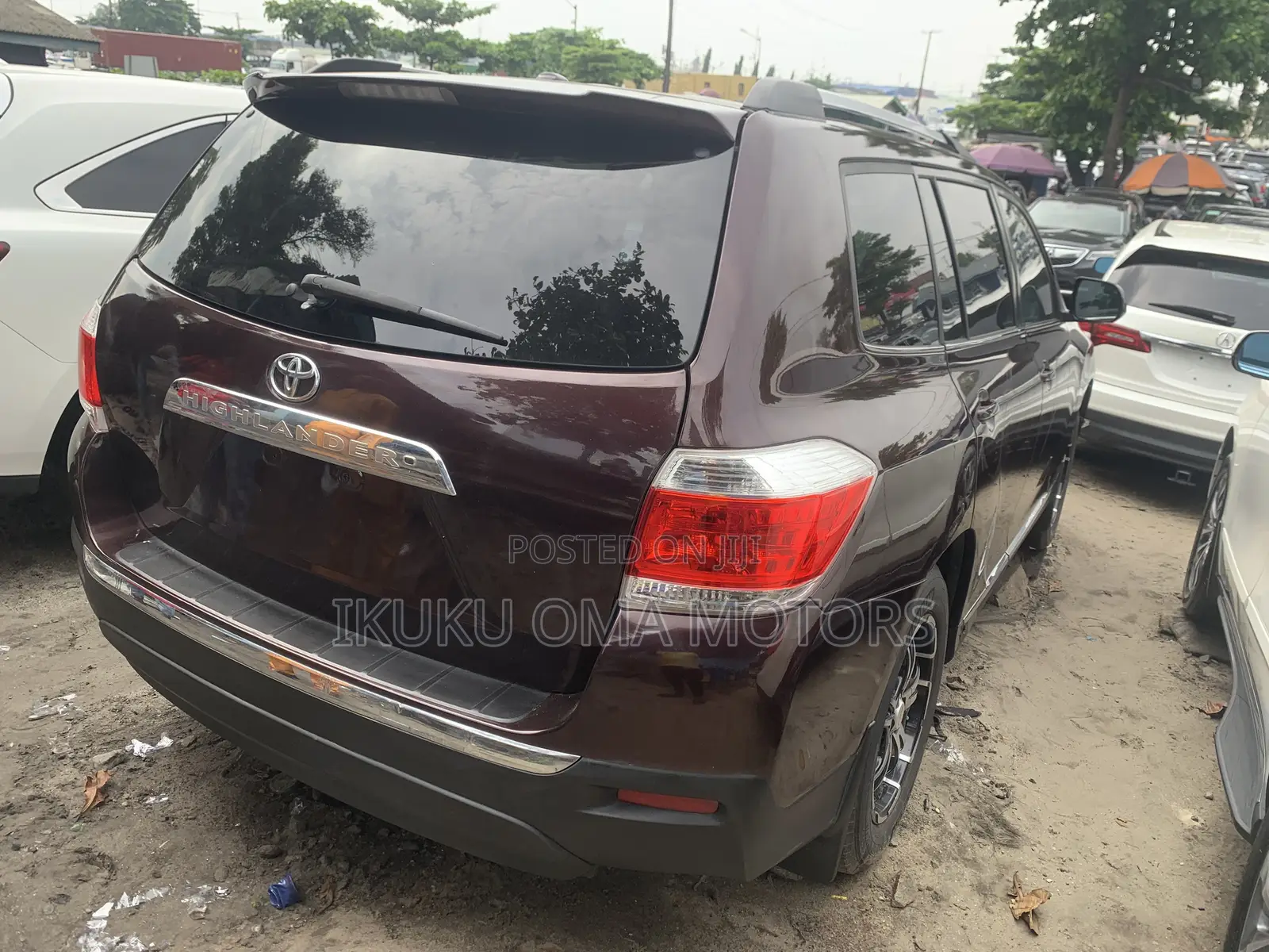 Toyota Highlander SE 2012 Burgundy