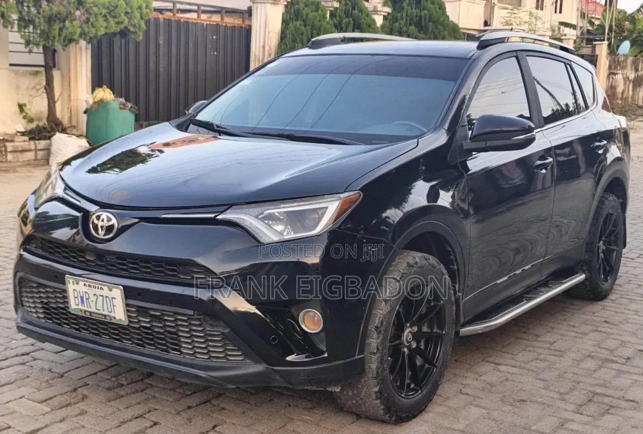Toyota RAV4 Limited 4dr SUV AWD (2.5L 4cyl 6A) 2014 Black