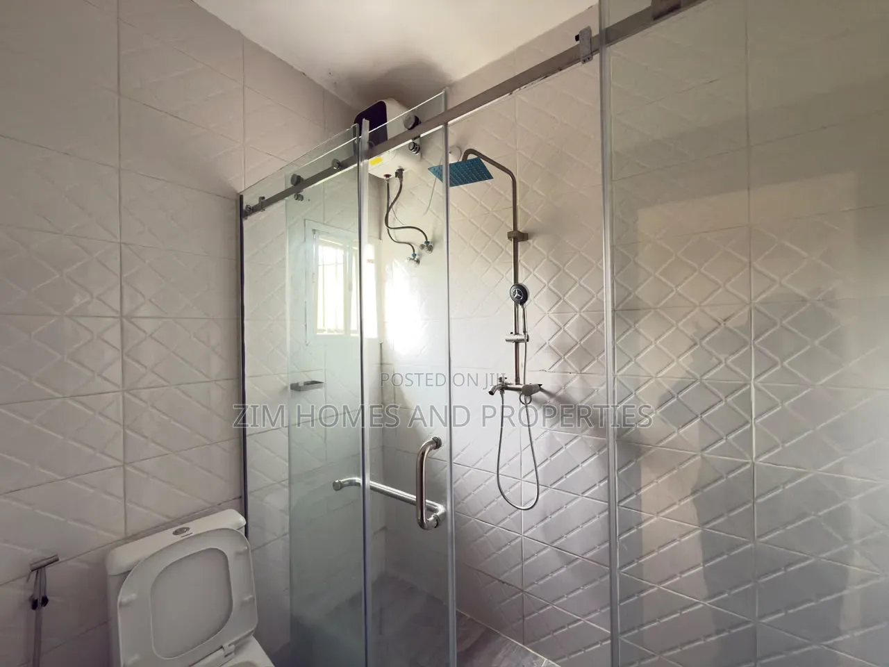 3bdrm Duplex in Zim Homes And, Wuye for rent