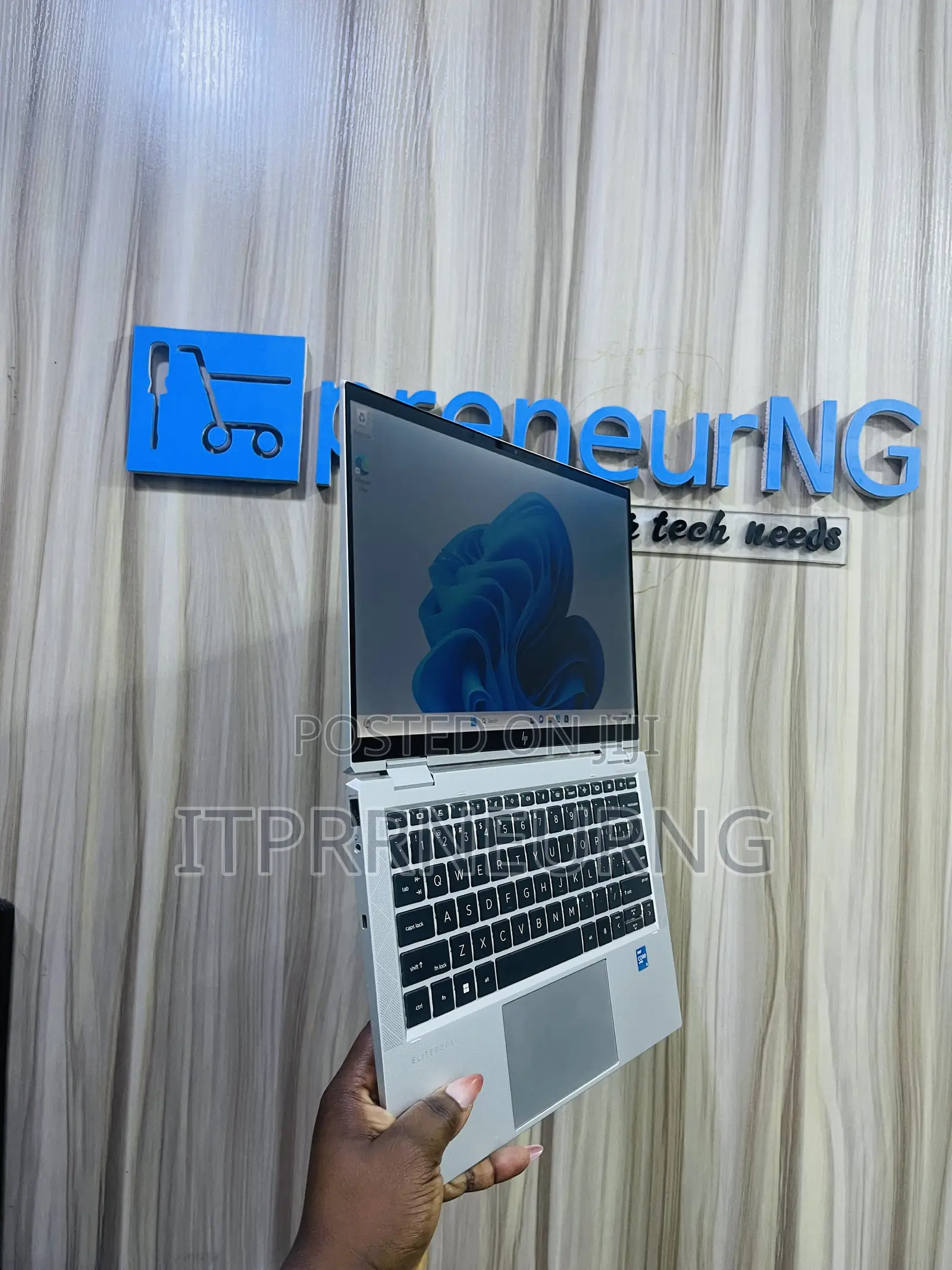 Laptop HP EliteBook x360 1030 G8 16GB Intel Core i5 SSD 256GB