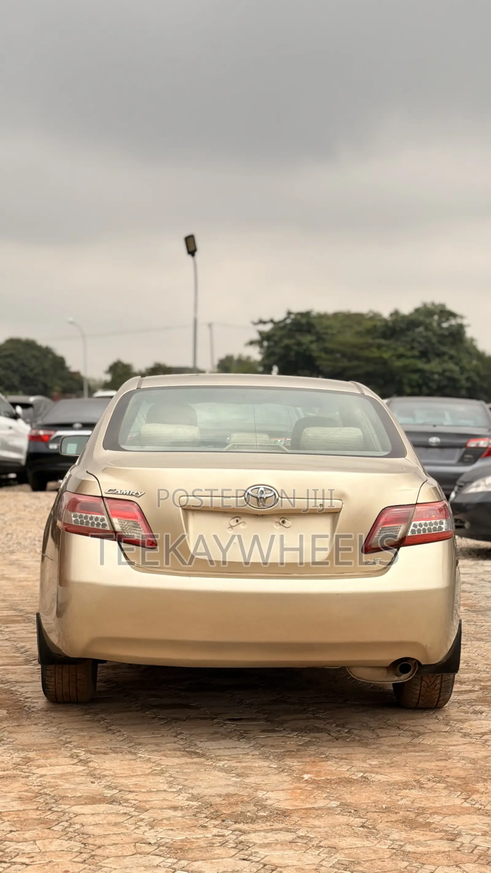Toyota Camry LE 4dr Sedan (2.4L 4cyl 5A) 2007 Gold