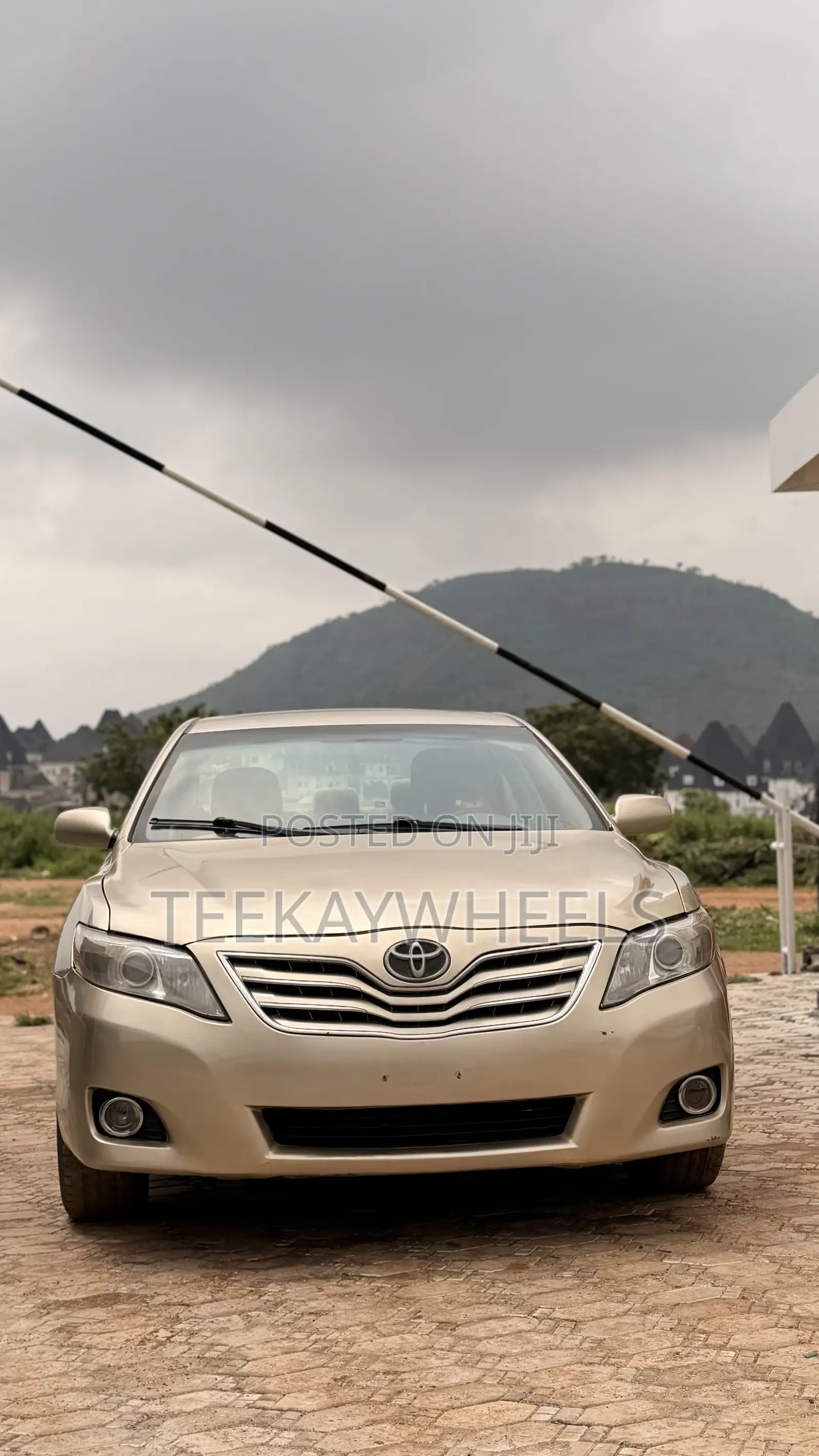Toyota Camry LE 4dr Sedan (2.4L 4cyl 5A) 2007 Gold
