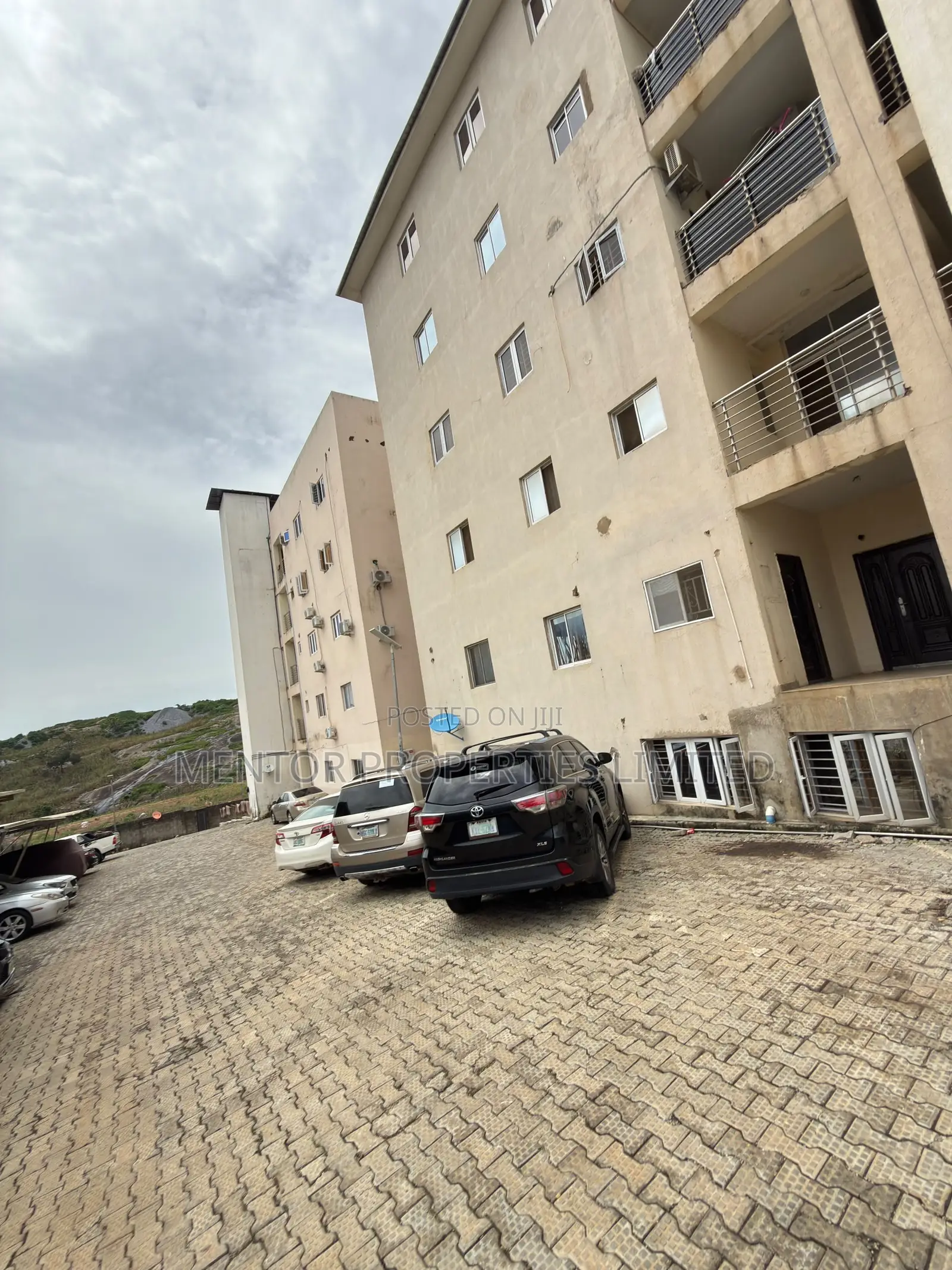 3bdrm Block of Flats in Cosgrov, Katampe (Main) for sale