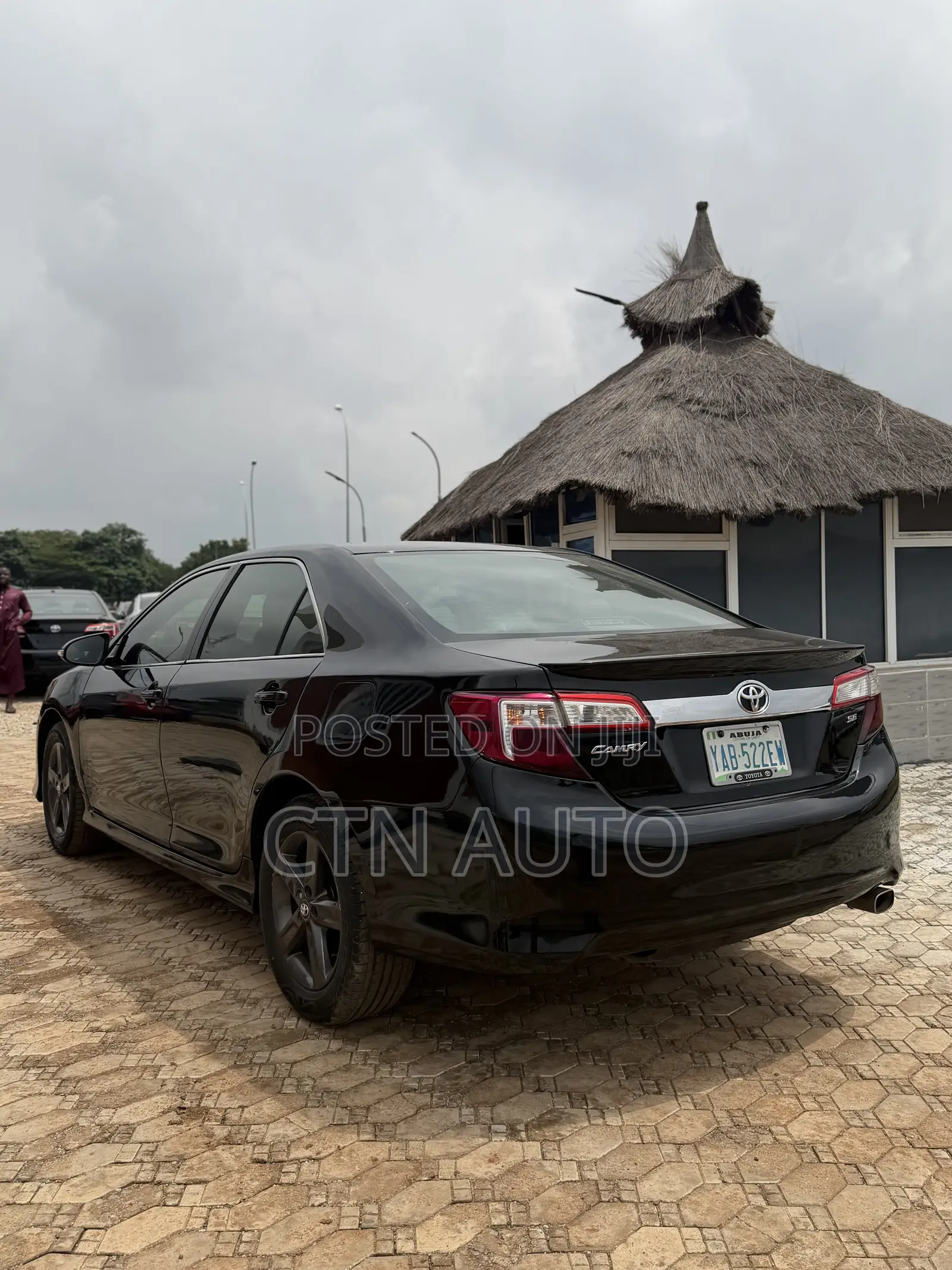 Toyota Camry SE 4dr Sedan (2.5L 4cyl 6A) 2013 Black