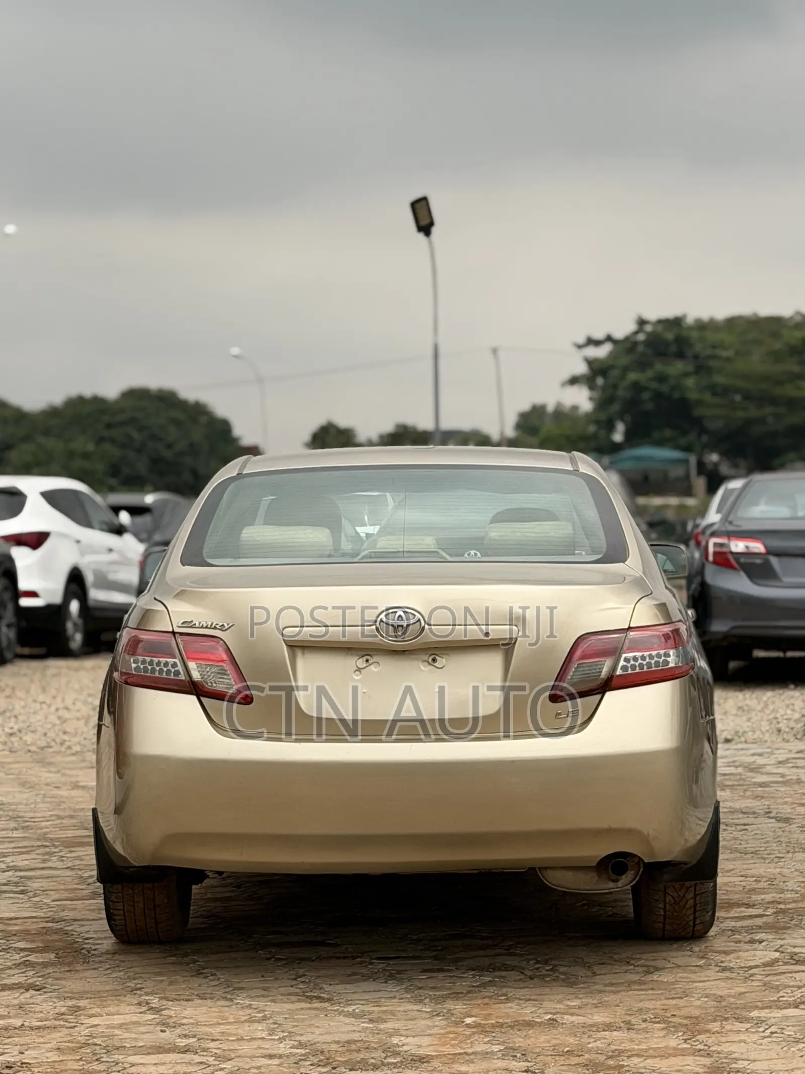 Toyota Camry LE 4dr Sedan (2.4L 4cyl 5A) 2007 Gold