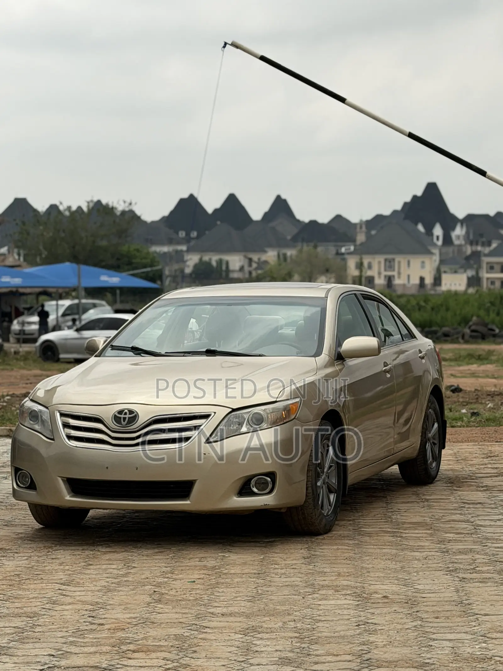 Toyota Camry LE 4dr Sedan (2.4L 4cyl 5A) 2007 Gold