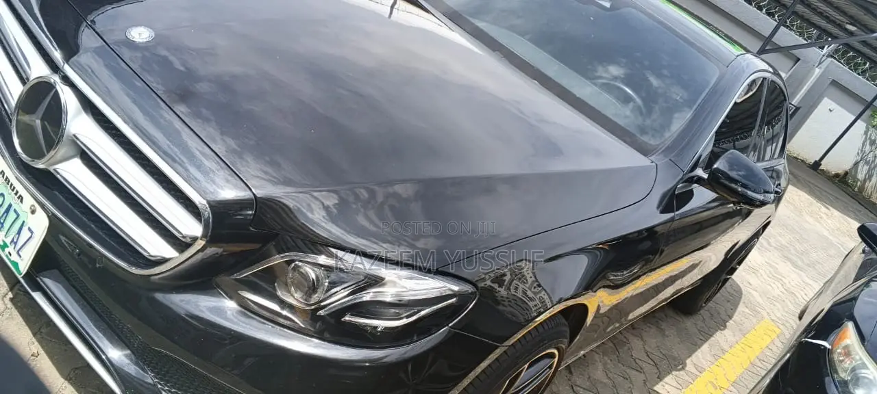 Mercedes-Benz E400 2021 Black