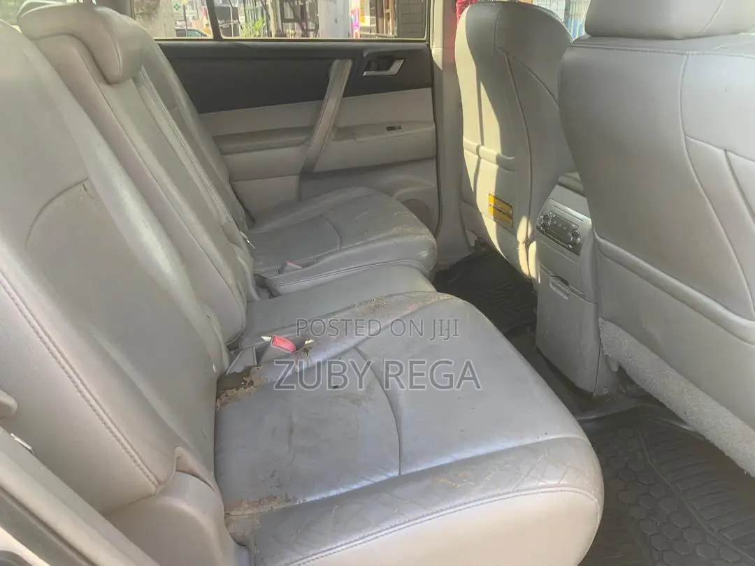 Toyota Highlander 2013 Gray