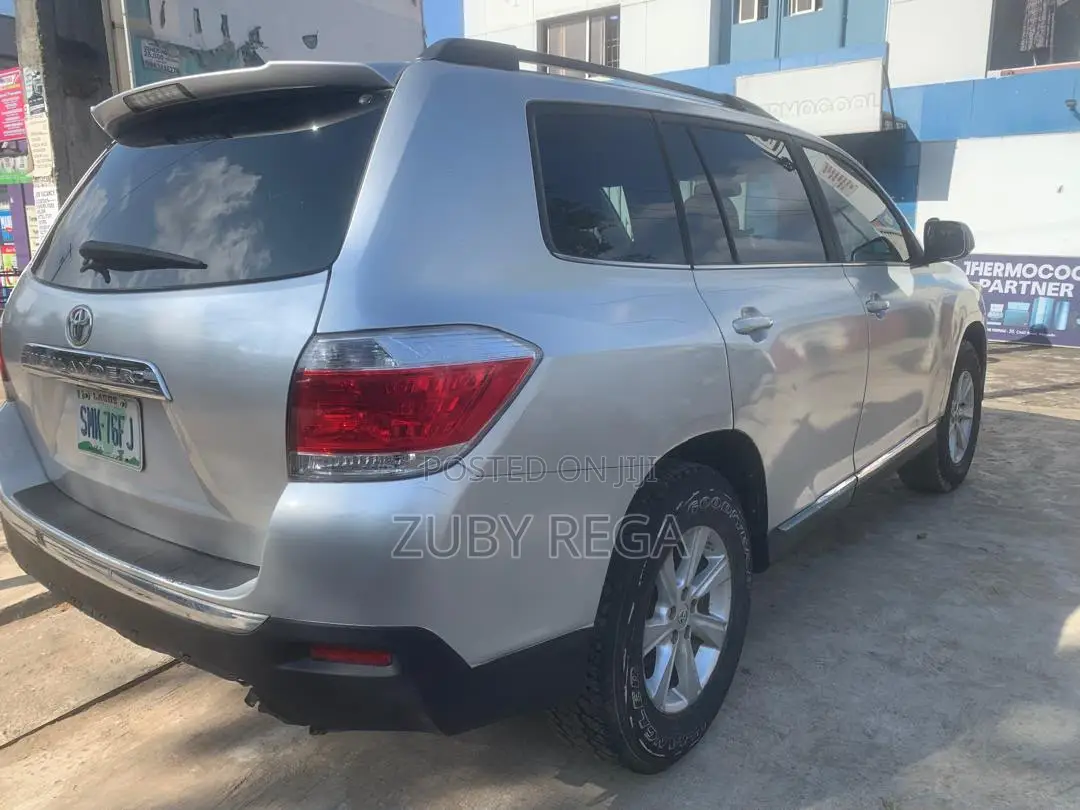 Toyota Highlander 2013 Gray