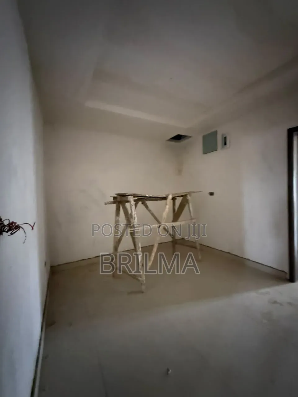 4bdrm Duplex in Dape for sale