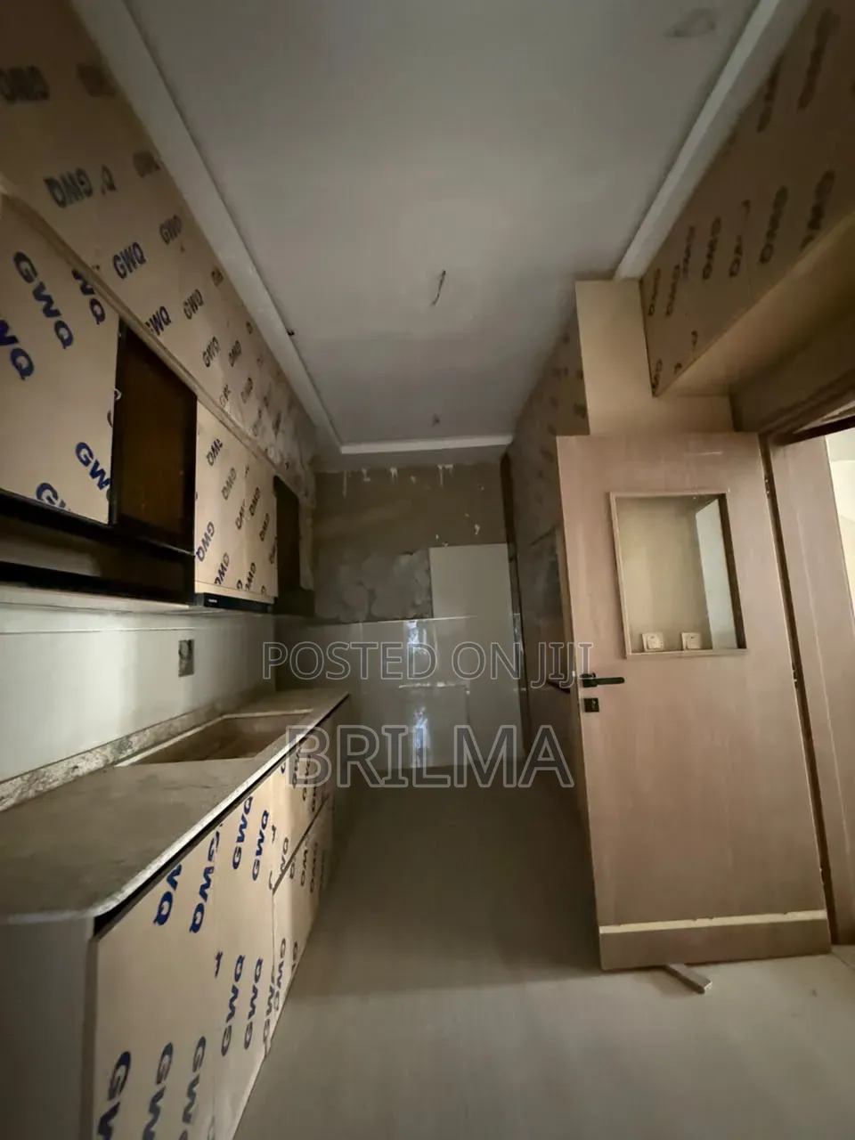 4bdrm Duplex in Dape for sale