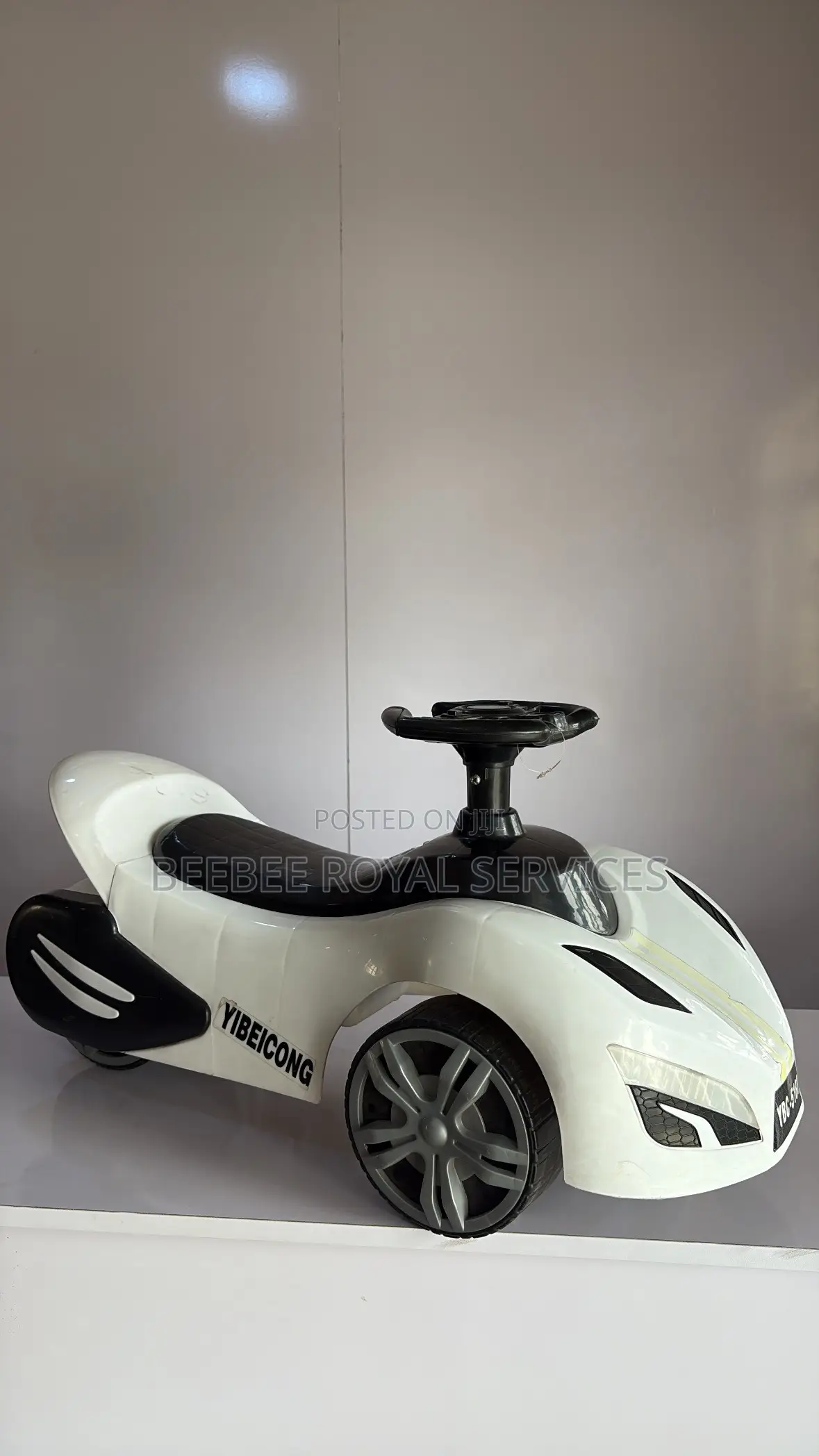 Children 3 Wheel Race Car