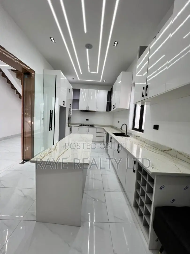 5bdrm Duplex in Ajah for sale