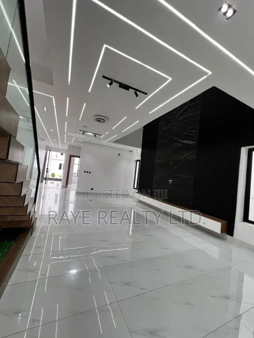 5bdrm Duplex in Ajah for sale