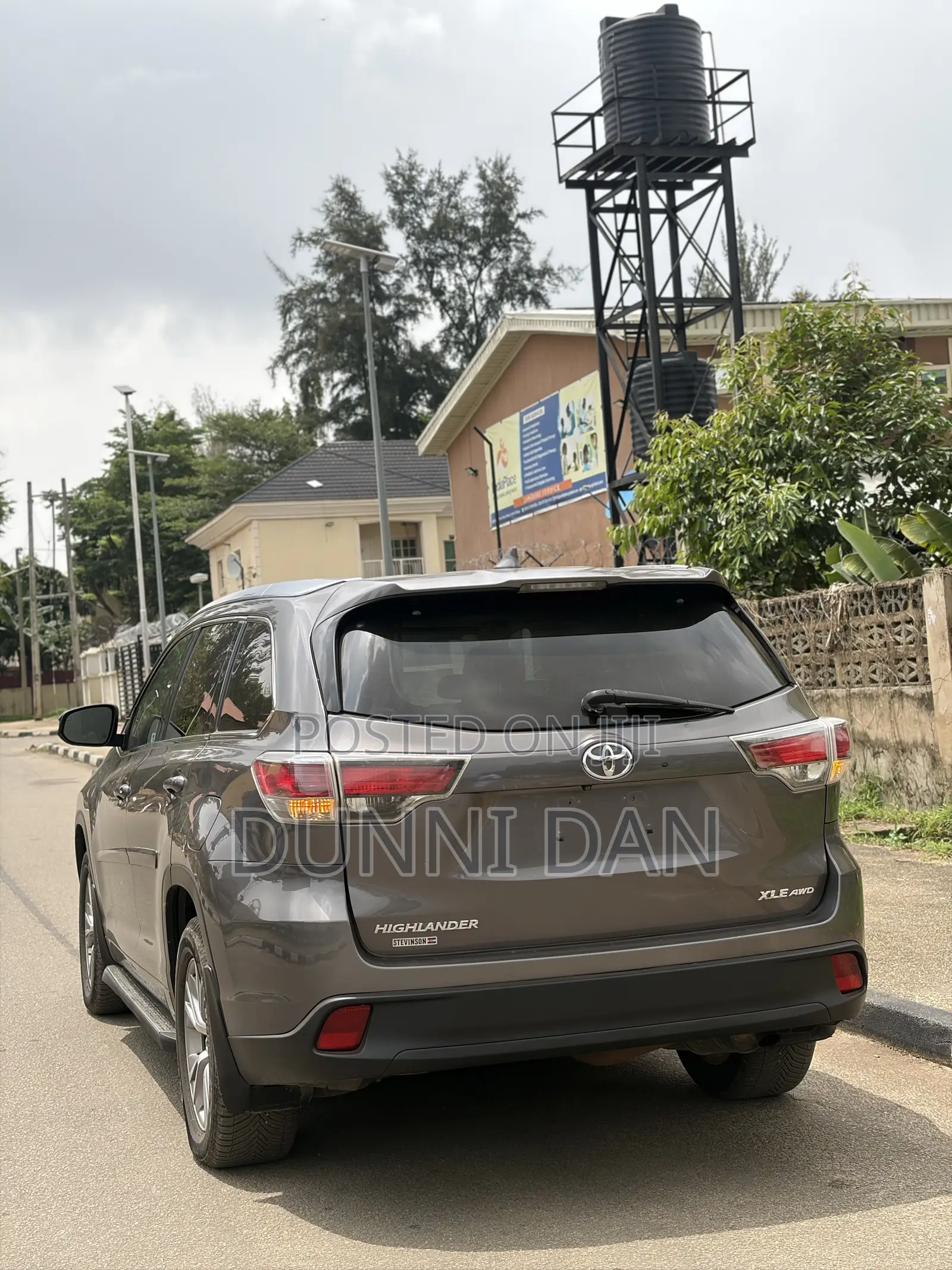 Toyota Highlander XLE 4dr SUV (3.5L 6cyl 6A) 2015 Gray