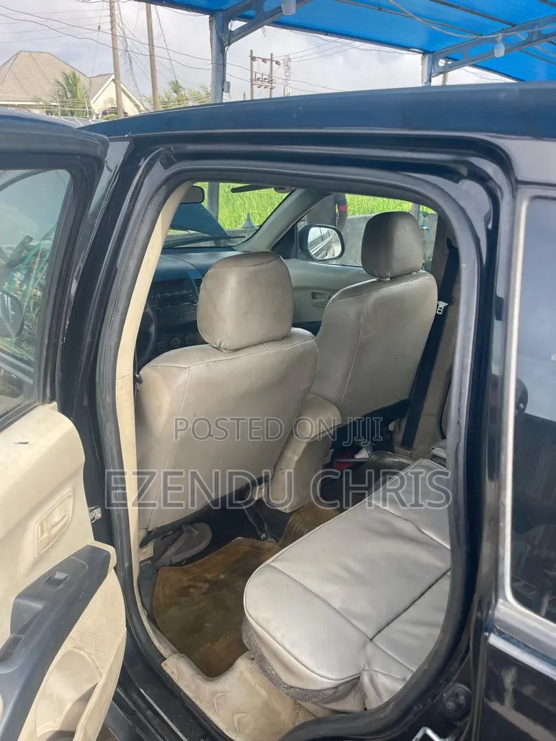 Mitsubishi Outlander 2010 Black