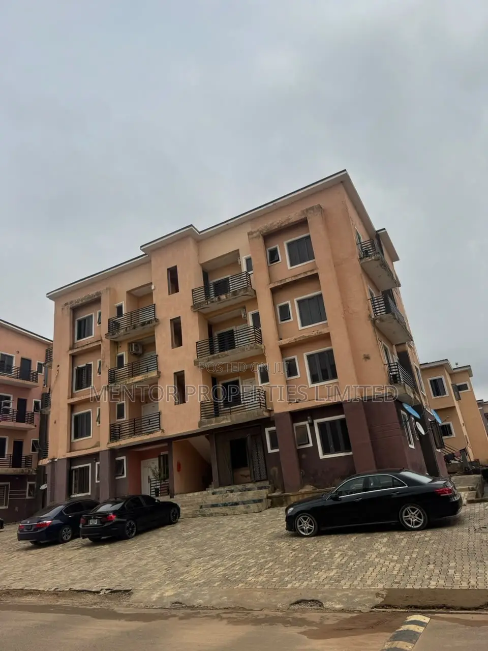 3bdrm Block of Flats in Nape, Life Camp for sale