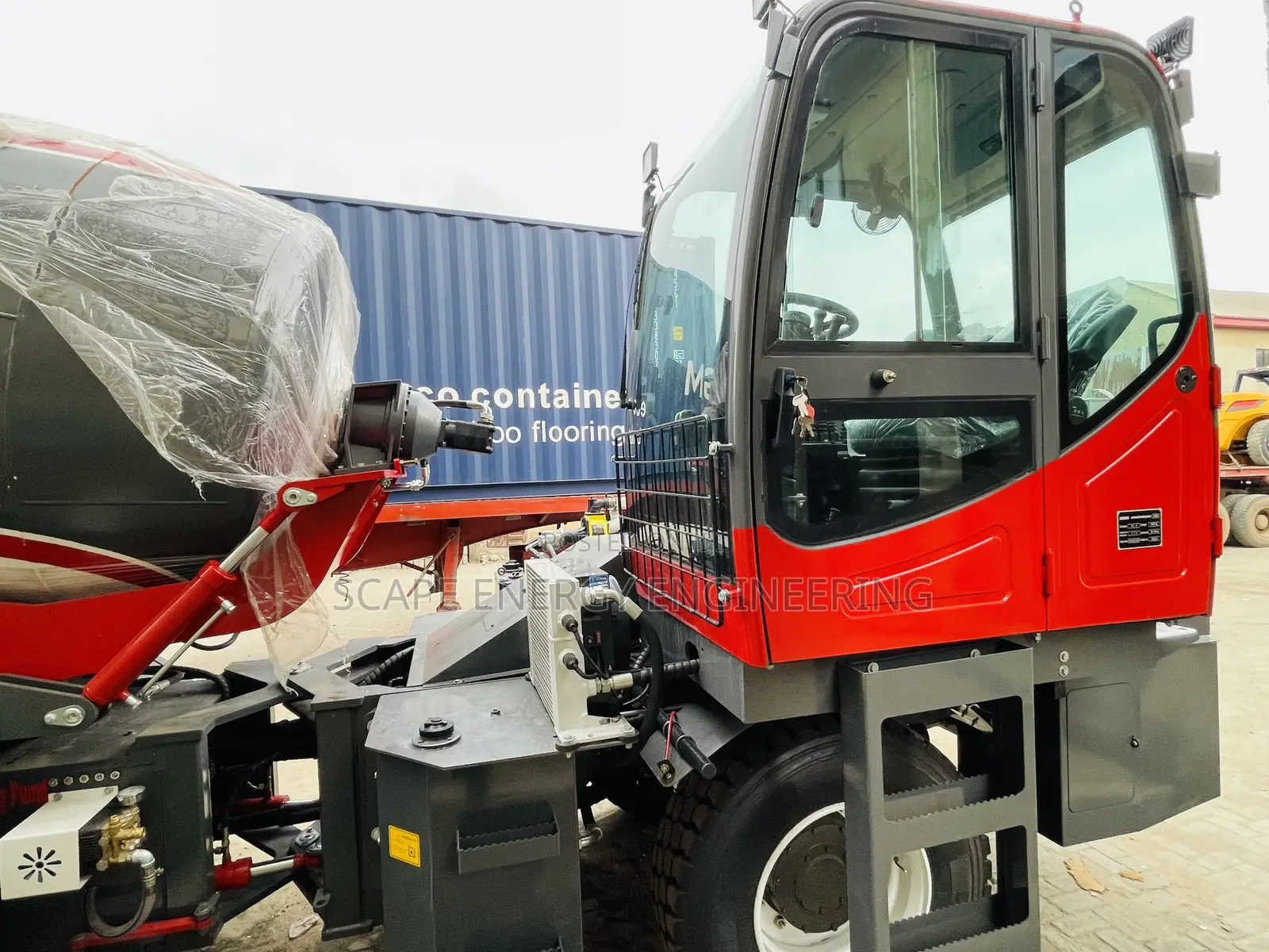 Self Loading Concrete Mixer 6.5 Cubic Truck