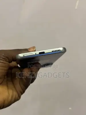Tecno Pova Curve 2 5G 256 GB Silver